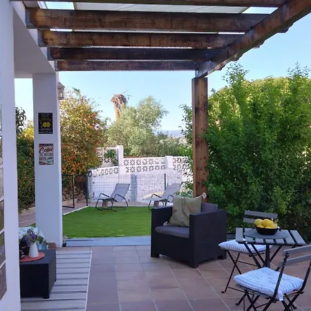 The Lemon Grove House - Large Private Garden, Private Pool - Perfect For Families Feriehus Torremolinos
