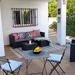 Holiday home The Lemon Grove House - Large Private Garden, Private Pool - Perfect For Families