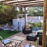 The Lemon Grove House - Large Private Garden, Private Pool - Perfect For Families * Τορρεμολίνος