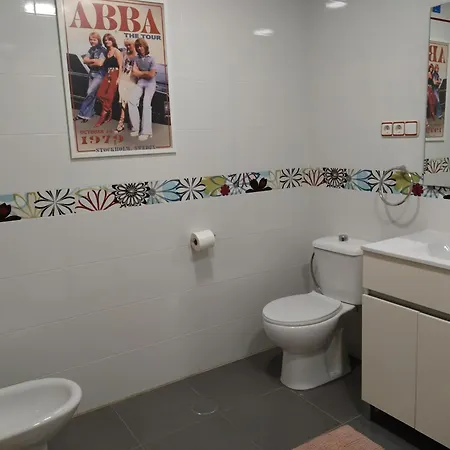 Dom wakacyjny The Lemon Grove House - Large Private Garden, Private Pool - Perfect For Families *