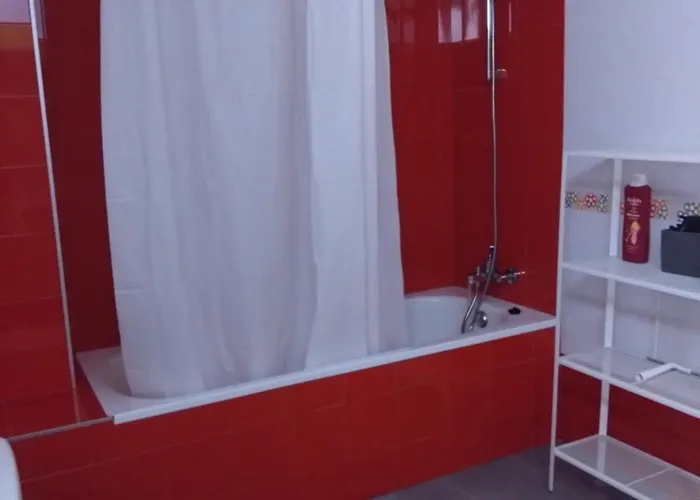 The Lemon Grove House - Large Private Garden, Private Pool - Perfect For Families Сasa de vacaciones