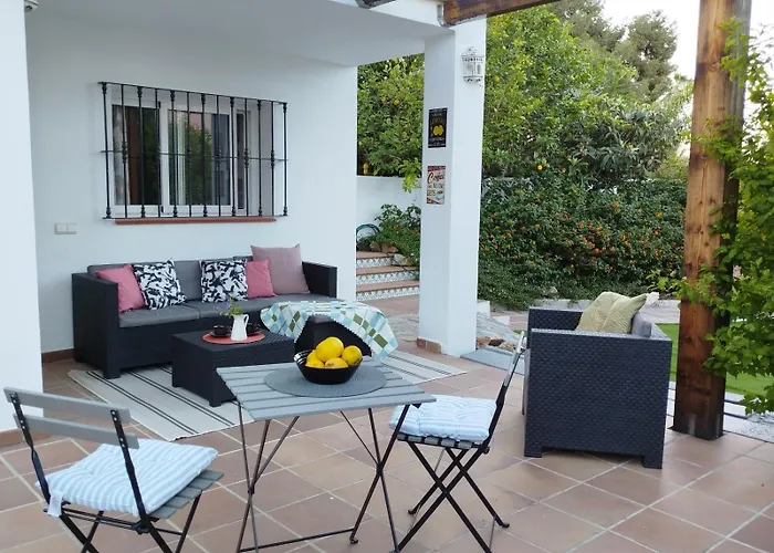 The Lemon Grove House - Large Private Garden, Private Pool - Perfect For Families Сasa de vacaciones Torremolinos