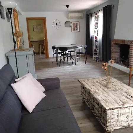 Hébergement de vacances The Lemon Grove House - Large Private Garden, Private Pool - Perfect For Families Torremolinos